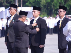 Pegawai PTBA Dianugerahi Satyalancana Wira Karya & Dharma Karya