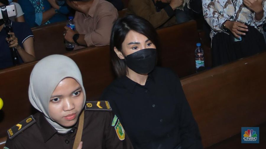 Terdakwa kasus dugaan korupsi pengelolaan tata niaga komoditas timah di wilayah Izin Usaha Pertambangan (IUP) PT Timah Tbk, Helena Lim di Pengadilan Negeri Jakarta Pusat, Kamis (10/10/2024). (²©²ÊÍøÕ¾/Faisal Rahman)