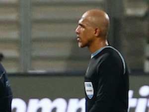 Oman Yakin Ahmed Al Kaf Wasit Berkualitas