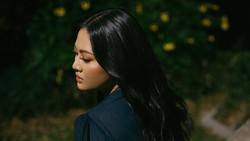 Clara Riva Sebut Nulis Lagu Buat Sendiri Sulitnya Beda Level