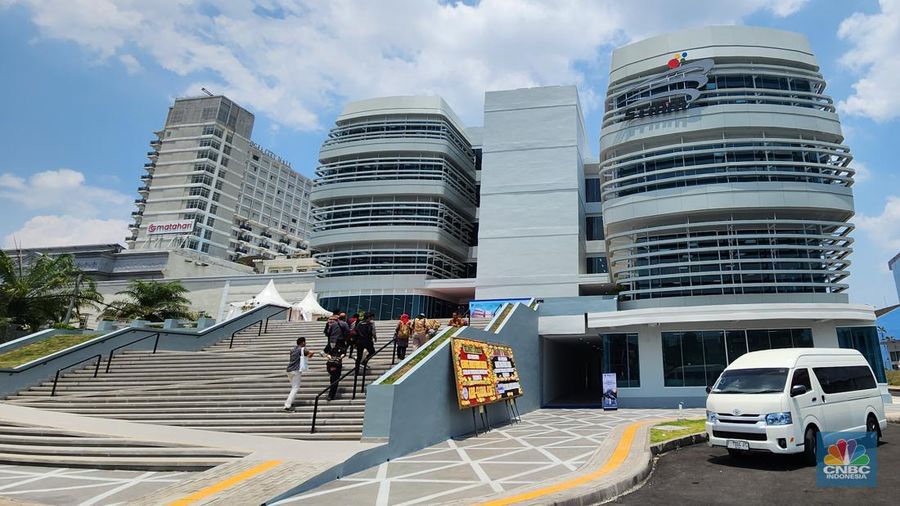 Kementerian Komunikasi dan Informatika (Kominfo), meresmikan Gedung Transformasi Digital (GTD) di kompleks Sekolah Tinggi Multi Media (STMM), Sleman, Yogyakarta, Jumat (11/10/2024).  (CNBC Indonesia/Tommy Patrio Sorongan)