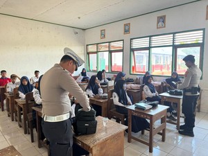 18 Siswa SMP 1 Gu Buton Tengah Kedapatan Koleksi Video Porno-Akses Judol