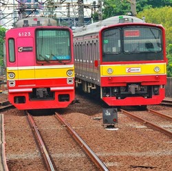 Pengumuman! KRL Jabodetabek Beroperasi 24 Jam Khusus Hari Ini