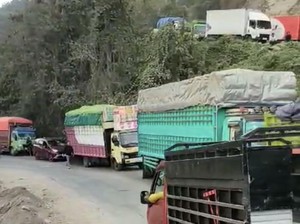 Pagi ini Jalan Poros Maros-Bone Macet 7 Km di Tompo Ladang Imbas Truk Mogok