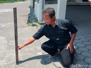 Fenomena Hari Tanpa Bayangan, Warga Klaten Buktikan dengan Jam Matahari Masjid