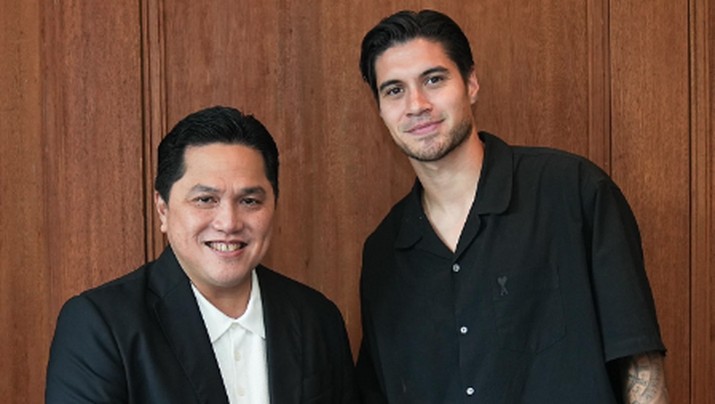 Ketua Umum PSSi Erick Thohir dan Pesepakbola Kevin Diks. (Instagram/erickthohir)