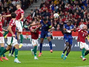 Hungaria Vs Belanda Tuntas 1-1, Van Dijk Kartu Merah