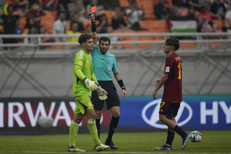 Wasit Omar Mohamed Al-Ali. (Dok. agcff.com) Wasit Omar Mohamed Al-Ali. (Dok. agcff.com)