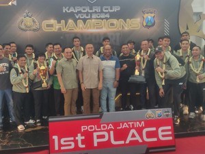 Juara Kapolri Cup, Tim Voli Polda Jatim Disambut di Bandara Juanda