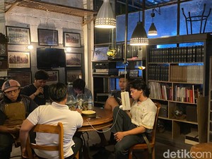 Unik! Di Semarang Bisa Ngopi Enak di Kafe Nyentrik Isi Barang Antik