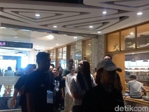 Al, El dan Dul Manggung Bareng, Para Kekasih Kompak Nemenin