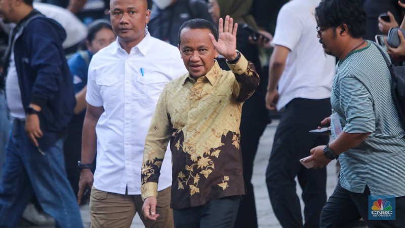 Presiden terpilih periode 2024-2029 sekaligus Menteri Pertahanan, Prabowo Subianto di kediamannya Jalan Kertanegara No. 04, Jakarta, Senin (14/10/2024). (CNBC Indonesia/Faisal Rahman) Presiden terpilih periode 2024-2029 sekaligus Menteri Pertahanan, Prabowo Subianto di kediamannya Jalan Kertanegara No. 04, Jakarta, Senin (14/10/2024). (CNBC Indonesia/Faisal Rahman)