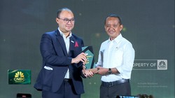 Video: Bahlil Raih Penghargaan 