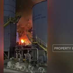 Video: Pabrik Asam Sulfat Smelter Freeport Gresik Kebakaran