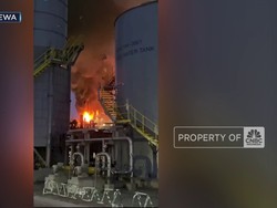 Video: Pabrik Asam Sulfat Smelter Freeport Gresik Kebakaran