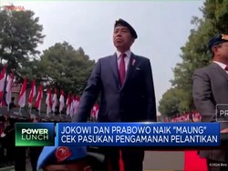 Video: Jokowi & Prabowo Naik "Maung" Cek Pasukan Pelantikan Presiden