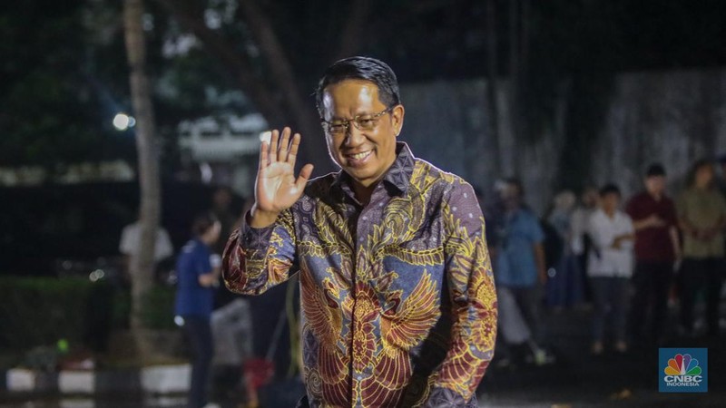 Presiden terpilih periode 2024-2029 sekaligus Menteri Pertahanan, Prabowo Subianto di kediamannya Jalan Kertanegara No. 04, Jakarta, Senin (14/10/2024). (CNBC Indonesia/Faisal Rahman)