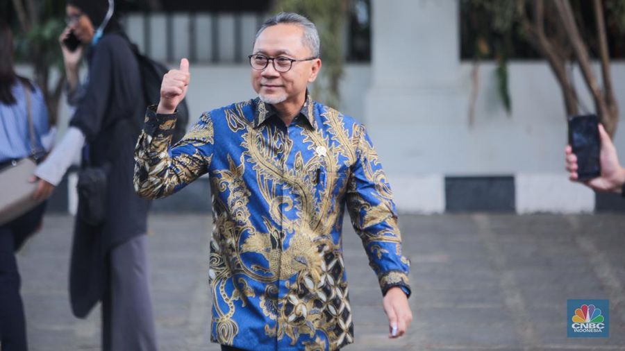Presiden terpilih periode 2024-2029 sekaligus Menteri Pertahanan, Prabowo Subianto di kediamannya Jalan Kertanegara No. 04, Jakarta, Senin (14/10/2024). (CNBC Indonesia/Faisal Rahman)