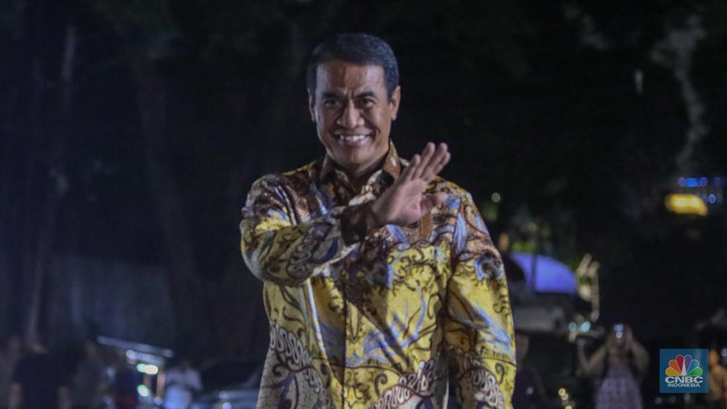 Presiden terpilih periode 2024-2029 sekaligus Menteri Pertahanan, Prabowo Subianto di kediamannya Jalan Kertanegara No. 04, Jakarta, Senin (14/10/2024). (CNBC Indonesia/Faisal Rahman)