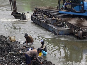 Normalisasi Ciliwung Akan Dilanjutkan, Pramono Janji Tak Lakukan Penggusuran