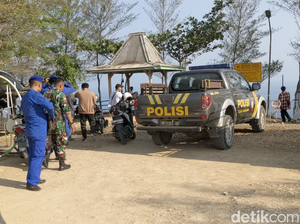 Pantai Kedungtumpang Tulungagung Disisir Cari Wisatawan Hilang Tersapu Ombak