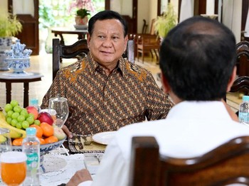 Jokowi Teken UU Nomor 39, Menteri Prabowo Boleh Lebih Dari 34 Orang