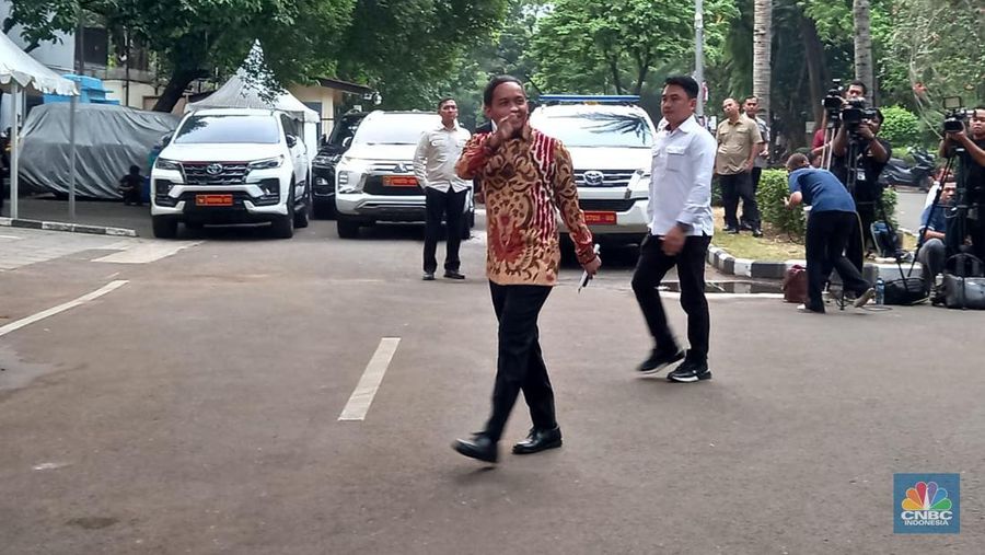 Raja Juli Antoni. (CNBC Indonesia/Arrijal)