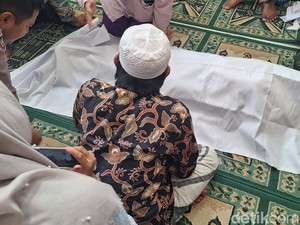 Dituduh Punya Ilmu Santet, Tukang Bakso di Bondowoso Sumpah Pocong