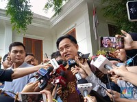 Yusril Senyum Lebar, Resmi Ditunjuk Prabowo Jadi Menko Hukum dan HAM