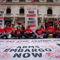Potret Massa Pro-Palestina 'Duduki' Bursa Efek New York