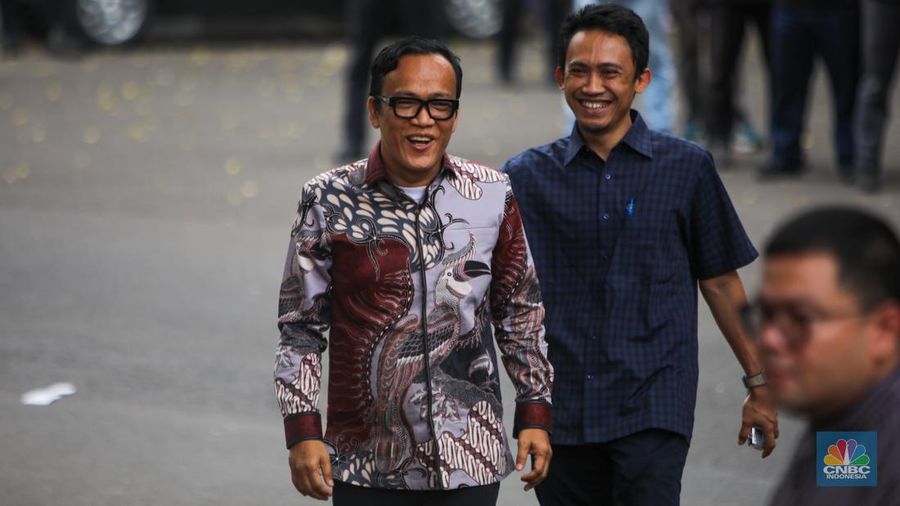 Immanuel Ebenezer Gerungan tiba di Jalan Kertanegara, Jakarta, Selasa (15/10/2024). (CNBC Indonesia/Faisal Rahman)