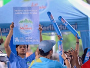 22 Water Station Le Minerale Penuhi Kebutuhan Mineral 16 Ribu Pelari JRF