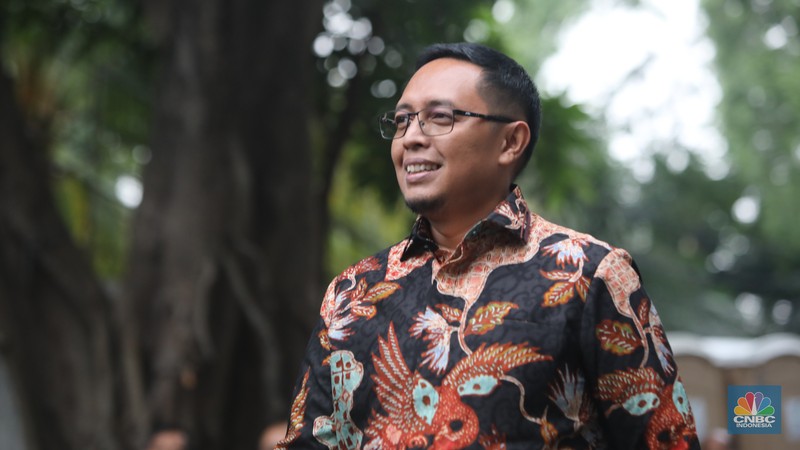 Ketua Umum Partai Gelora, Anis Matta tiba di Jalan Kertanegara, Jakarta, Selasa (15/10/2024). (CNBC Indonesia/Faisal Rahman) Ketua Umum Partai Gelora, Anis Matta tiba di Jalan Kertanegara, Jakarta, Selasa (15/10/2024). (CNBC Indonesia/Faisal Rahman)