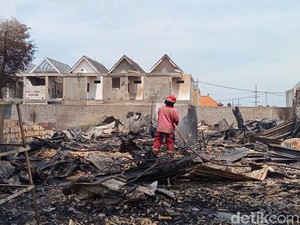 Gudang Rongsok-Pemukiman di Denpasar Ludes Terbakar, 77 Warga Mengungsi