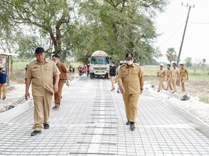 Pastikan Kelayakan, Plt Bupati Lamongan Sidak Pembangunan Infrastruktur