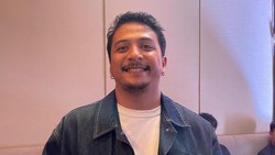 Gokil! Gala Bunga Matahari Bawa Kemenangan Sal Priadi di AMI Awards 2024