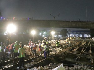 Penumpang di Stasiun Rancaekek Menumpuk, KAI Beri Penjelasan