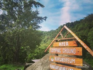 Eksplorasi Keindahan Alam di Camping Ground Baru Beureum Sumedang