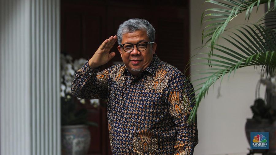 Waketum Partai Gelora, Fahri Hamzah tiba di jalan Kertanegara, Selasa, 15/10. (վ/Faisal Rahman)