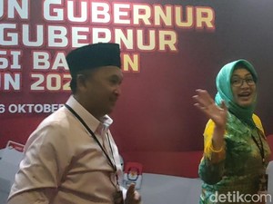 Airin-Ade Mohon Doa Saat Tiba di Lokasi Debat Perdana Pilgub Banten