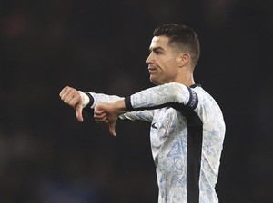 Cristiano Ronaldo Ngomel-ngomel Lagi