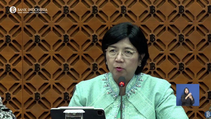 Destry Damayanti dalam acara pengumuman hasil rapat dewan Gubernur, Oktober 2024 dengan cakupan tahunan. (Tangkapan layar Youtube Bank Indonesia)