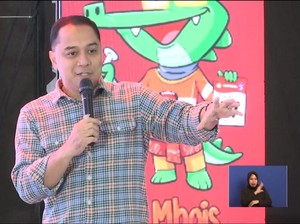 Debat Perdana Pilwali Surabaya, Eri Pamer Layanan Perizinan Terbaik