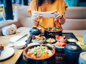 Sering Dilakukan, 5 Kebiasaan Food Influencer Ini Bikin Penonton Risih