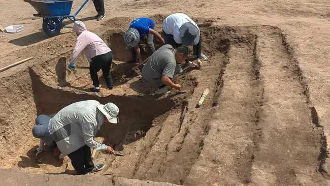 Ahli Temukan Giok Naga Berusia 5.000 Tahun di Makam Kuno, tapi...