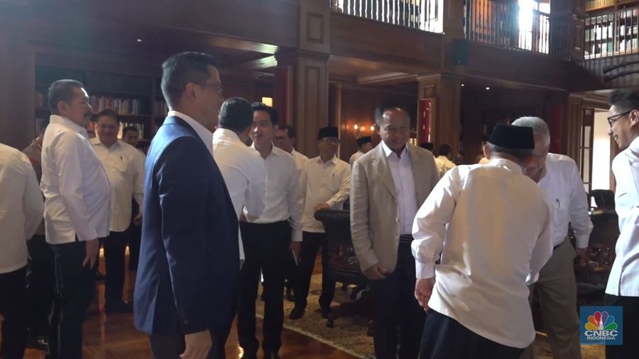 Pembekalan yang dilakukan Presiden dan wakil presiden terpilih Prabowo Subianto - Gibran Rakabuming Raka dihadiri banyak calon menteri dan wakil menteri, di Padepokan Garuda Yaksa, Hambalang, Bogor, Jawa Barat, Rabu (16/10/2024). (CNBC Indonesia/Emir Yanwardhana)