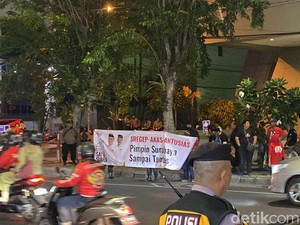 Salah Lokasi Debat Pilwali Surabaya Bikin Rama Malu Setengah Mati