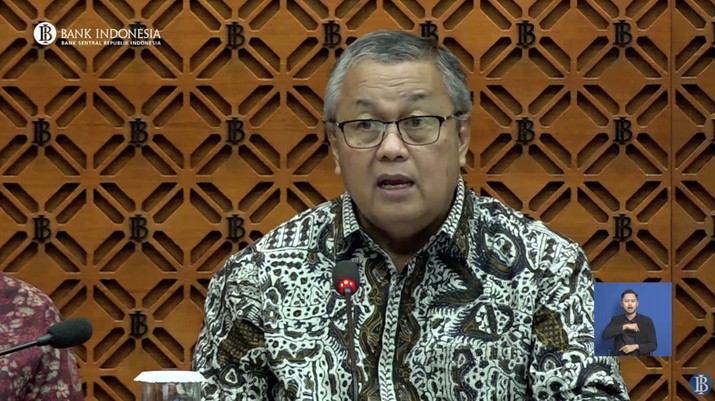 Perry Warjiyo dalam pengumuman hasil rapat dewan Gubernur, Oktober 2024 dengan cakupan tahunan. (Tangkapan layar Youtube Bank Indonesia)