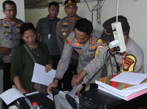 Polres Jakbar Buka Posko Layanan Dokumen untuk Korban Kebakaran Tambora