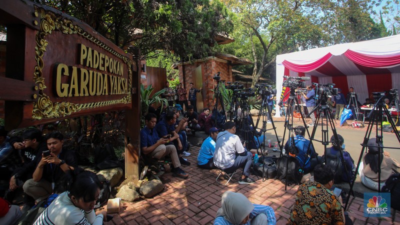 Suasana di depan kediaman Presiden terpilih periode 2024-2029 Prabowo Subianto di Padepokan Garudayaksa, Hambalang, Bogor, Jawa Barat, Rabu (16/10/2024). Suasana di depan kediaman Presiden terpilih periode 2024-2029 Prabowo Subianto di Padepokan Garudayaksa, Hambalang, Bogor, Jawa Barat, Rabu (16/10/2024). (CNBC Indonesia/Faisal Rahman)